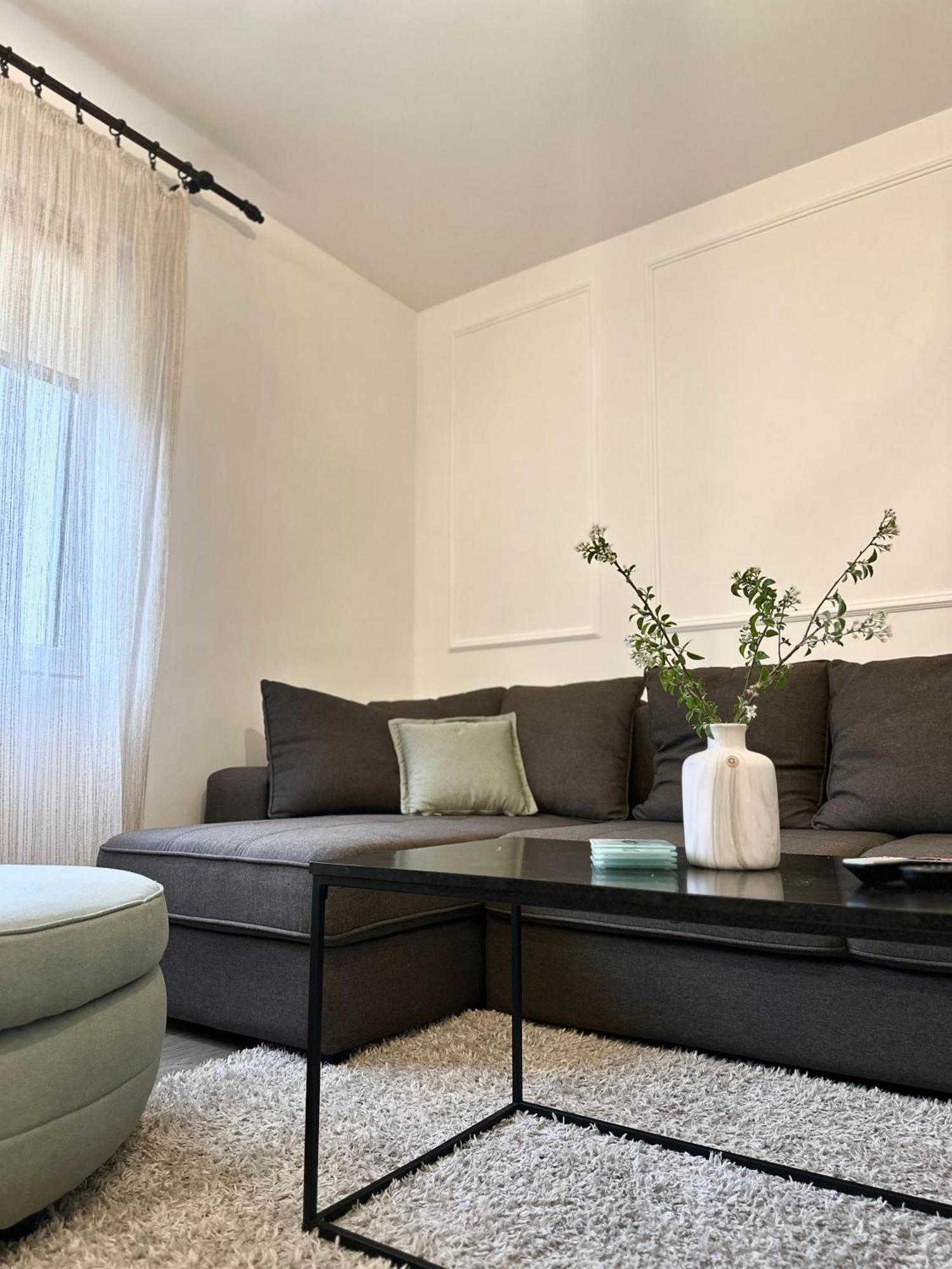 W Apartments コトル エクステリア 写真